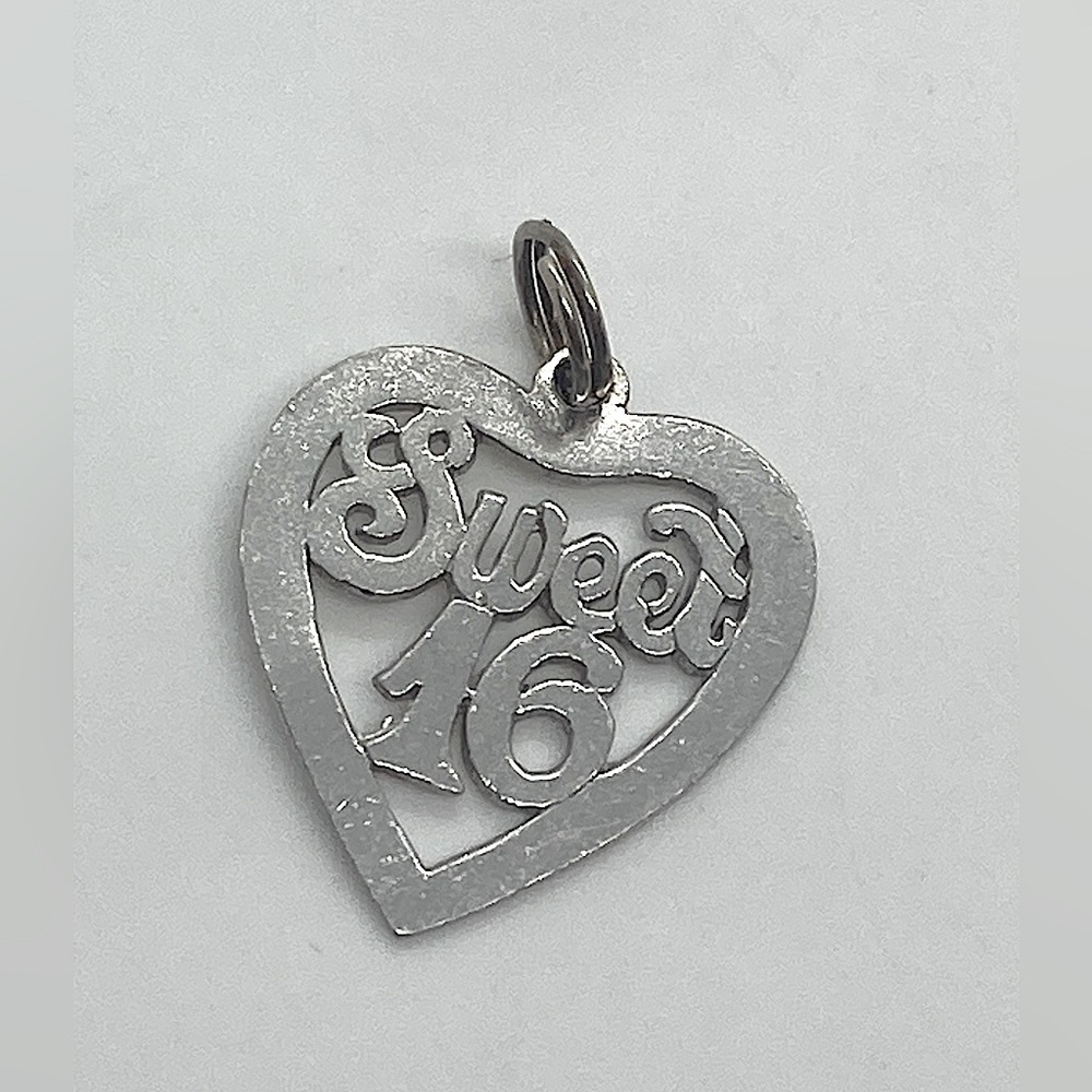 Vtg Sterling Silver 925 Sweet 16 Heart Shaped Birthday Charm | .9”
